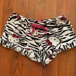 Hello Kitty Pajama Warm Shorts M